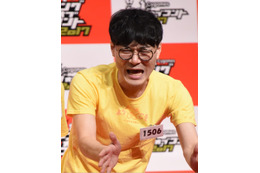 “にゃんこスター”スーパー3助、「171センチ 58キロ」!アンゴラ村長の写真集をオマージュ 画像
