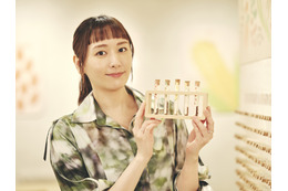 「ガッキーブレンド」も?!新垣結衣、十六茶の期間限定ショップを訪問 画像