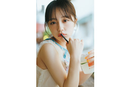 なえなの、最新フォトブックより“あざかわ”な親近感抜群カット公開 画像