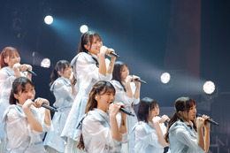 【フォトレポート】人気曲から「けやき坂46」時代の名曲まで…ひなた坂46の初ライブDAY2を写真で振り返り 画像