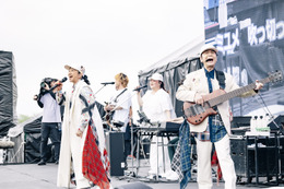 DREAMS COME TRUE、各地でデビュー35周年をお祝い! 画像