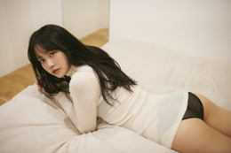 STU48・中村舞、美尻をチラ見せ…1st写真集の先行カット第3弾解禁 画像