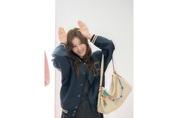 TWICE・サナ、PRADAの秋ルックを披露!「綺麗、かっこいい、可愛いを全部兼ね備えている」 画像