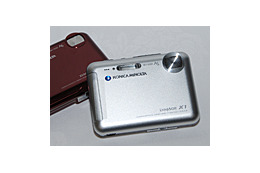 コニカミノルタ、手ブレ補正&800万画素の薄型コンパクトデジカメ「ディマージュ X1」 画像