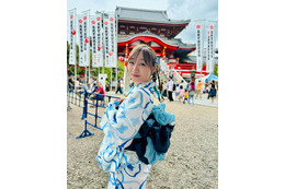 須田亜香里、今年ラストの浴衣は爽やかに!「バリ綺麗」「惚れ直すぜ」 画像