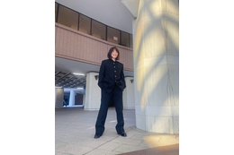 のん、学ラン姿で“ミー坊”ふたたび!? オフショットに歓喜の声「のん番長!決まってます!」 画像
