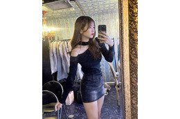 黒嵜菜々子、超ミニスカで魅惑の生足!「目が離せなくなっちゃいます」「最高にかわいい」 画像