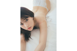 「まさか…」田中美久がブラを外して誘うセクシーショット 画像