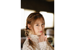 日向坂46・東村芽依、『blt graph.vol.107』の表紙・巻頭に!可愛さ全開の世界観で撮影 画像