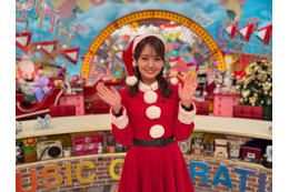 井上清華アナがサンタコスプレで登場! カラオケで12月に歌われる曲TOP100 画像