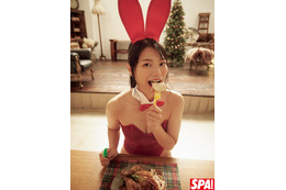 ときちゃん、クリスマスバニー姿でチキンをがぶり! ド迫力ヒップの1枚も…『週刊SPA!』 画像
