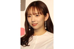 元乃木坂46・新内眞衣、帯コメントの“誤字”指摘「名前間違っちゃってるよ!」「#おしい」 画像