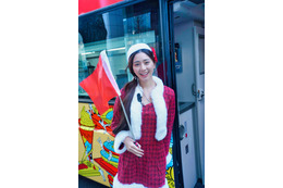 9頭身の人気グラドル・斎藤恭代、バスガイド風サンタに変身!クリスマスバスツアー開催 画像