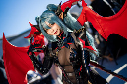 アズレンからNIKKEまで人気キャラ目白押し!世界中から集った美女コスプレイヤー18選【写真45枚】 画像