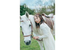 北野日奈子のカレンダーが発売決定! 乗馬や競馬など「大好きなこと」を撮り下ろし 画像