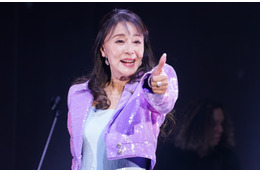 浅野ゆう子がデビュー50周年記念の単独ライブを開催、40年ぶりの新曲も披露! 画像