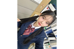 ホントに28歳? 堀未央奈、ツインテ×制服姿で圧倒的美少女感 画像