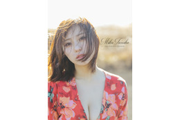 田中美久の新作カレンダーが発売決定! 伊豆大島で水着やスタイリッシュな衣装に挑戦 画像