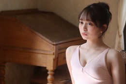 蓬莱舞、“制コレ最強美少女”が魅せる19歳の色気!『アサ芸シークレット』オフショット 画像