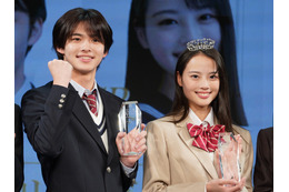 三浦舞華&今井暖大が第12回日本制服アワードグランプリ受賞、憧れは「出口夏希&北川景子」と「菅田将暉」 画像