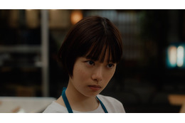 杉咲花がお酒のCMに初出演! サントリージンCMで居酒屋の看板店員役に 画像