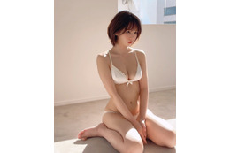 えなこ、冬の柔らかな光でグラビア撮! ランジェリー姿が美しい 画像