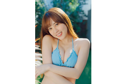 令和版“奇跡の1枚”が話題！ アイドル界の新星・中川心、小悪魔的な美貌でグラビア撮 画像