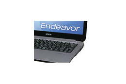 エプソン、薄さ約20mmのスリムボディーを採用したノートPC「Endeavor NA501E」 画像