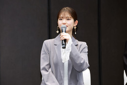 松村沙友理、テレ東入社式にサプライズ登場！ 新入社員に“さゆりんごパンチ”でエール 画像