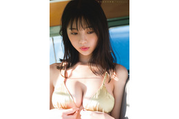 菊地姫奈のやわらかバストがくっきり…写真集『memory』が累計5万部を突破 画像
