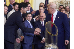 大谷翔平とトランプ大統領の対面を韓国メディアも即報道!ドジャースがホワイトハウス表敬訪問 画像
