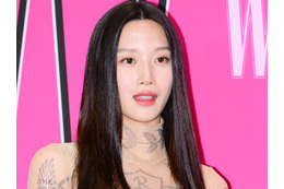 “限界ギリギリ”のレース衣装で昨年話題に　キャリア20年の『女神降臨』女優を支えた「待つ力」 画像