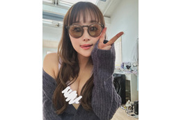 鈴木奈々、“過去一”の谷間をちら見せ「サイコー！」「ご馳走さんです」
