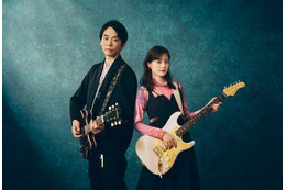 濱家隆一と生田絵梨花のユニット「ハマいく」が新曲「love10」をリリース！ ジャケット写真も公開 画像