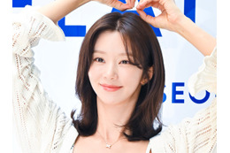 真夏で開放的に…韓国美人女優(35)、“結婚”について赤裸々に語る【PHOTO】 画像