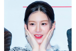白衣を脱いで…コ・ユンジョン、ブラックドレスで放つ“妖艶さ”に釘付け「渇望が生まれる」【PHOTO】 画像