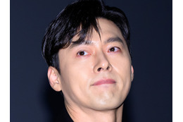 まさに“短パンの似合う40代”!『愛の不時着』俳優ヒョンビン、前髪下ろしたラフSHOTに胸キュン 画像
