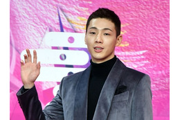 本田圭佑との2ショットで話題に　過去の“いじめ”疑惑で韓国を出たジス、母国に出没 画像