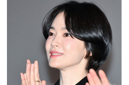 これぞ美の頂点…ソン・ヘギョ、純白ドレス姿に「色気がすんごい」と絶賛の声【PHOTO】 画像