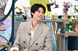 萩原利久はいつもダチョウの魅力を語ってくる!? 北村匠海が“変わり者”の一面を暴露