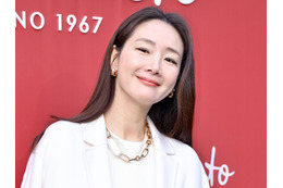 今年で50歳…?育児中のチェ・ジウ、1カ月ぶりのSNS更新に「本当に綺麗」と絶賛の嵐【PHOTO】 画像
