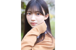 櫻坂46四期生「佐藤愛桜」「中川智尋」の撮り下ろし写真と手書きプロフィールが公開! 画像