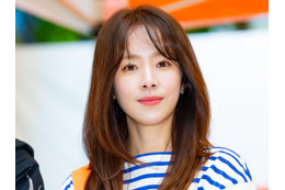 人気女優ハン・ジミン、ドラマ共演したダウン症の女優兼作家の結婚式で祝福SHOT 画像