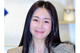 バリキャリ感すごい…女優チェ・ジウ、スーツ姿で魅せた“シゴデキ女優の風格”【独自写真】 画像