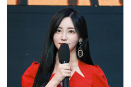 サッカー選手の彼氏の“公開プロポーズ”で話題！韓国女子アナのキス顔SHOTに胸キュン「魅力的です…」【PHOTO】 画像