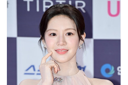 福士蒼汰と共演でも話題！女優コ・ユンジョン、真夏のアウトドアファッションが「爽やかすぎ」【PHOTO】 画像