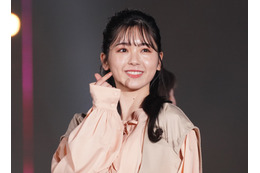 乃木坂46・筒井あやめ、1st写真集の“黒水着”姿でファン魅了「あやめん最高」「女神様」 画像