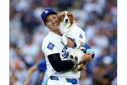 大谷翔平、愛犬の写真投稿！「デコピン」2歳の誕生日