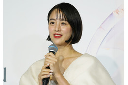 山本美月、原色美女図鑑で“大人の魅力”!「美しすぎ」「まさに美女」とファンうっとり… 画像