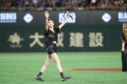 IS:SUE、東京ドームの巨人・中日戦で初の始球式！ 生歌唱パフォーマンスも
